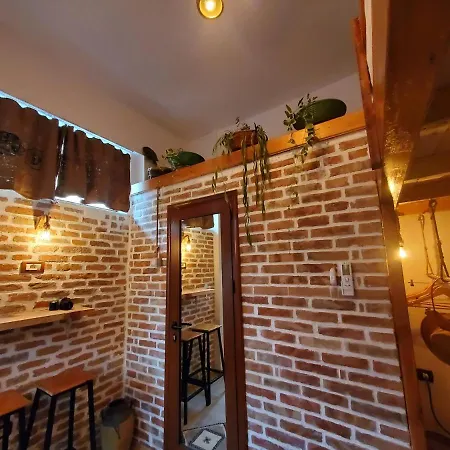 Relax Inn Korce Exterior photo