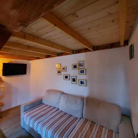 Relax Inn Korce Exterior photo