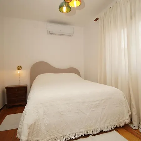 Relax Inn Korce Exterior photo